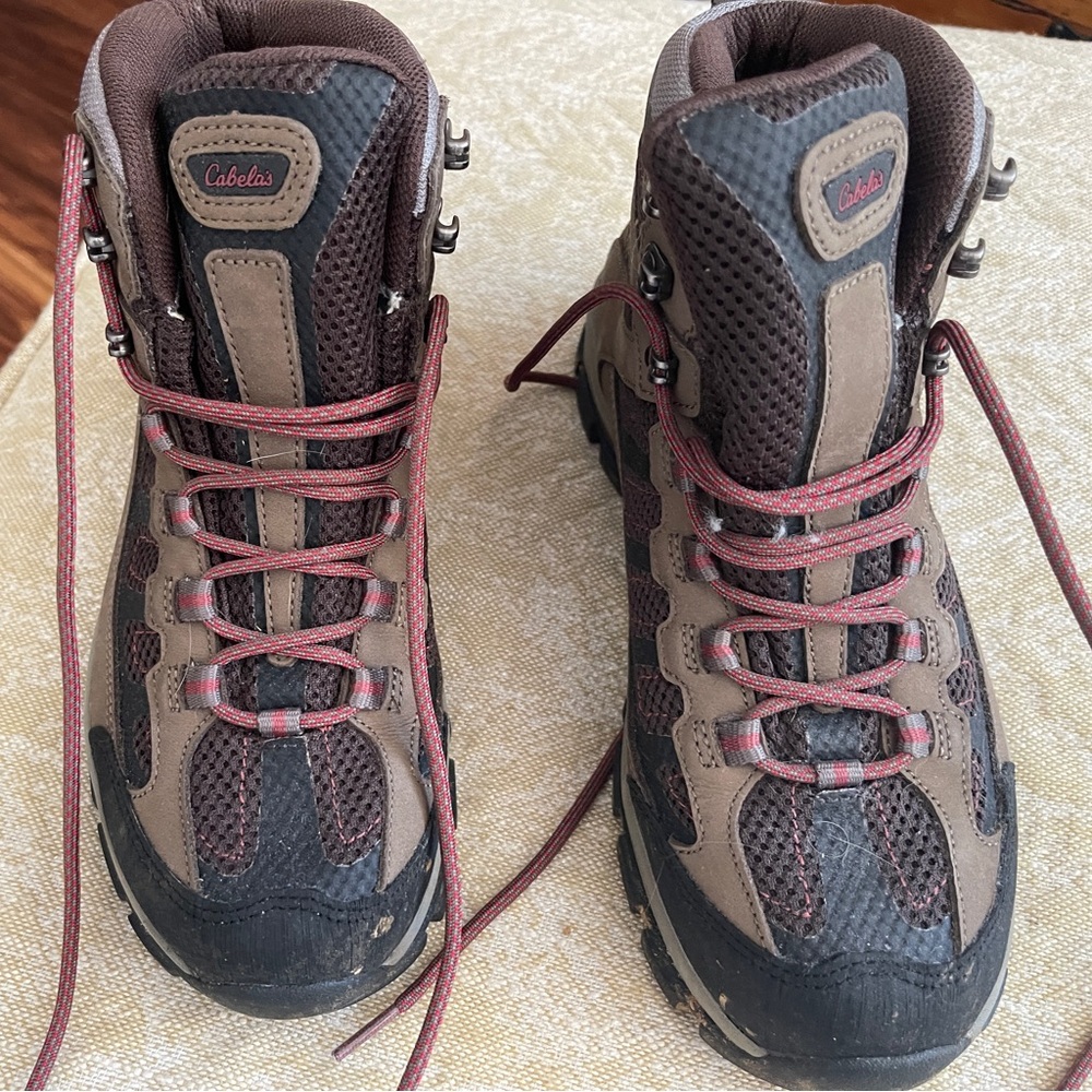 Cabela waterproof hiker boots